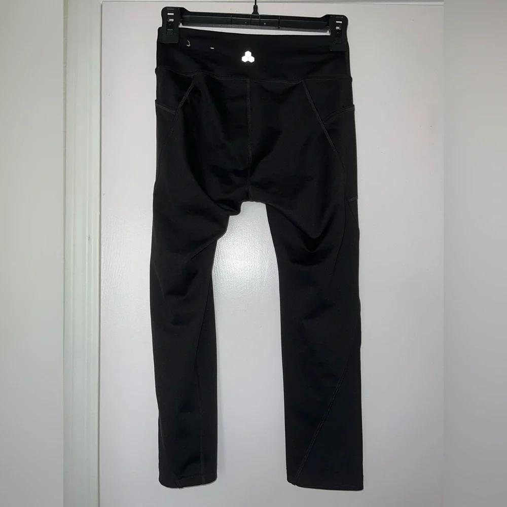 Capris - Picture 5 of 6